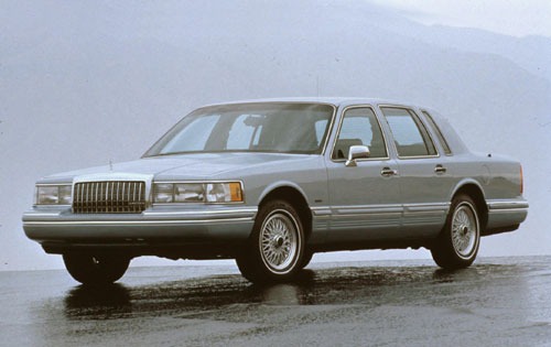 1993 Lincoln Town Car 4 D exterior #1