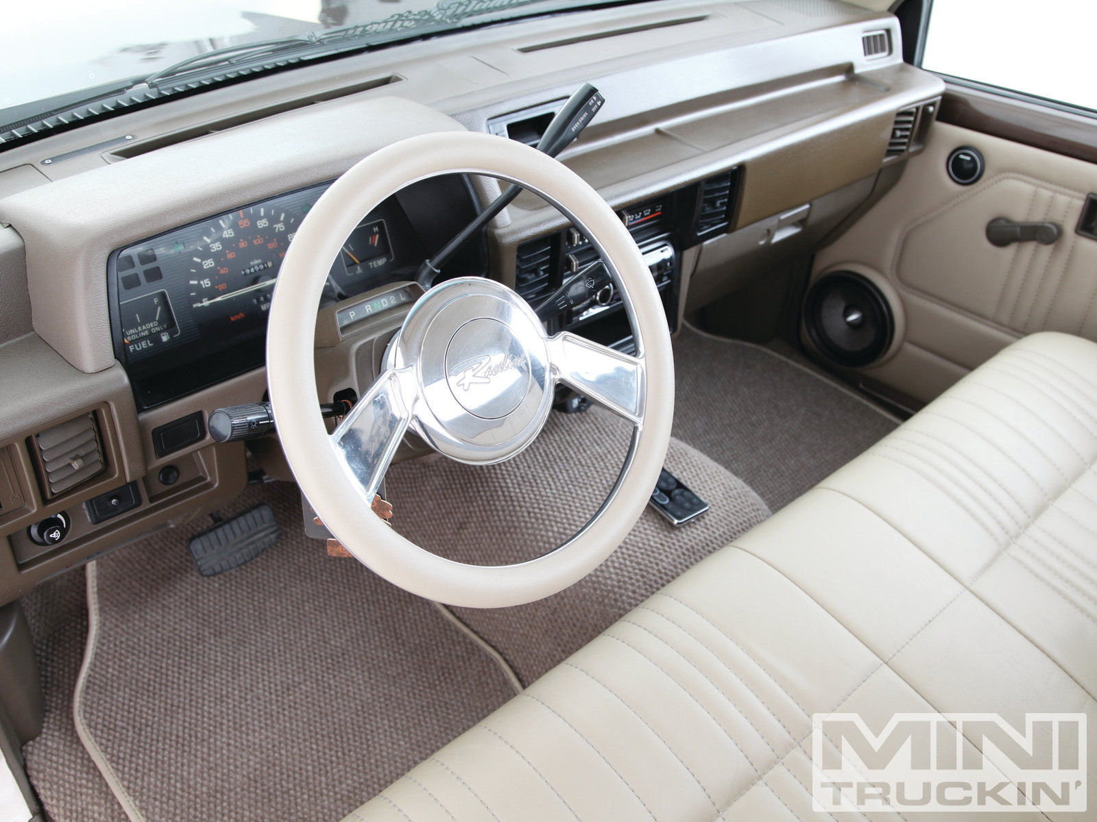 Mitsubishi Mighty Max Pickup #11