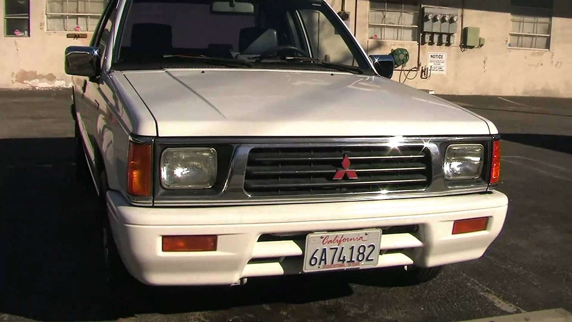 Mitsubishi Mighty Max Pickup #9