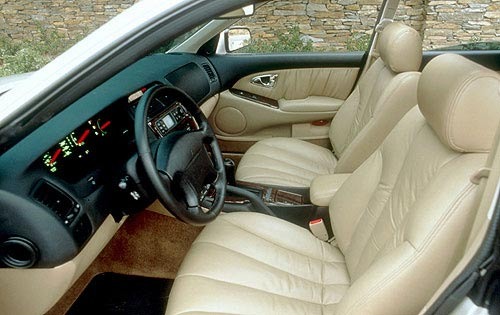 1999 Mitsubishi Diamante  interior #2