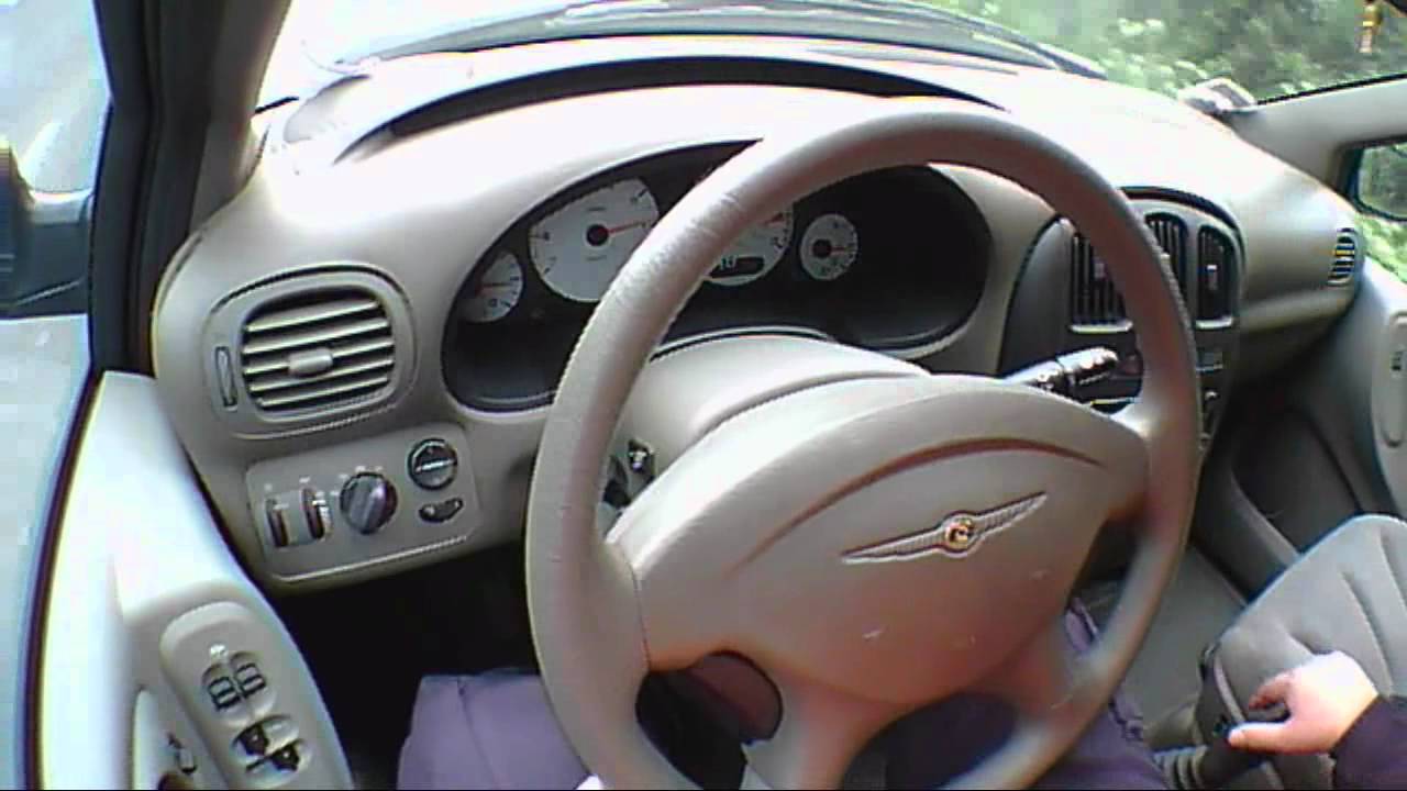 Chrysler Voyager #8