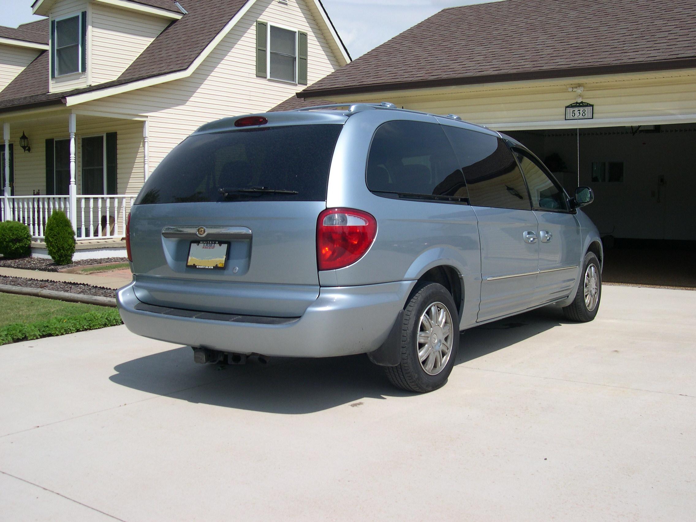 Chrysler Town and Country #16