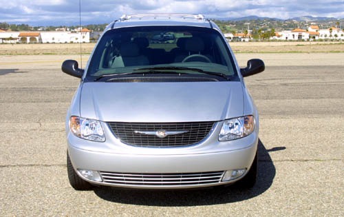 2002 Chrysler Town and Co exterior #4