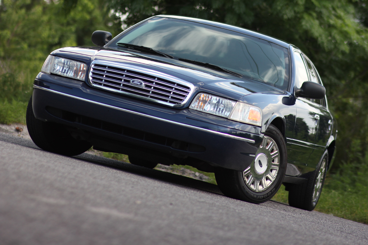 Ford Crown Victoria #8