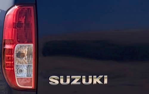 2010 Suzuki Equator Sport exterior #9
