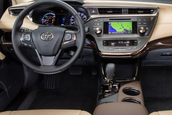 2015 Toyota Avalon Hybrid #9