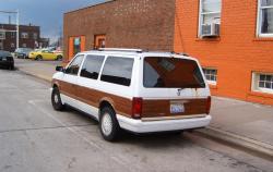 1990 Chrysler Town and Country #11