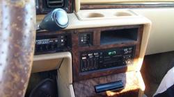 1990 Chrysler Town and Country #9
