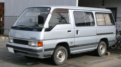 1990 Nissan Van #7