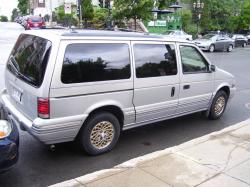 1992 Chrysler Town and Country #10
