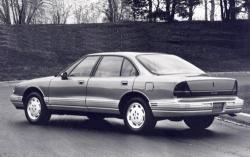 1995 Oldsmobile Eighty-Eight Royale #3