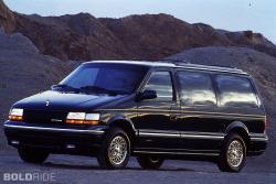 1995 Chrysler Town and Country #3