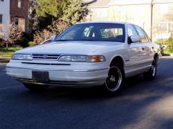 1995 Ford Crown Victoria #8