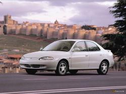 1995 Hyundai Elantra #14