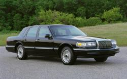 1995 Lincoln Town Car #10