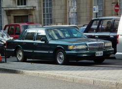1995 Lincoln Town Car #11