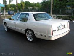 1997 Cadillac DeVille #7