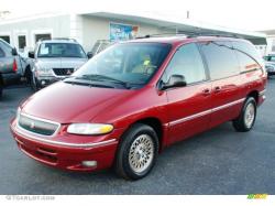 1997 Chrysler Town and Country #8