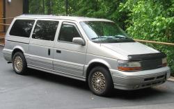 1998 Chrysler Town and Country #4