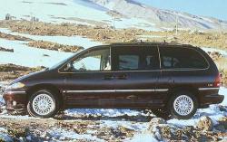 2001 Chrysler Town and Country #3
