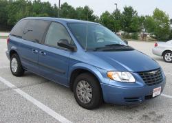 2000 Chrysler Town and Country #3