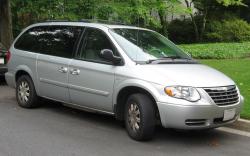 2000 Chrysler Town and Country #6