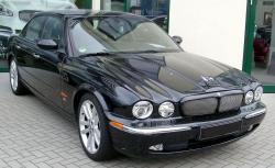 2000 Jaguar XJR #13