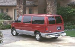 2000 Ford Econoline Wagon #3