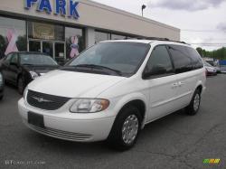 2001 Chrysler Town and Country #8