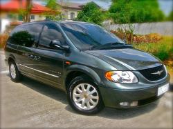 2001 Chrysler Town and Country #16