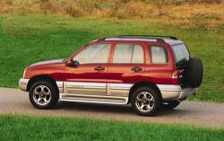 2003 Chevrolet Tracker #9