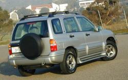 2003 Chevrolet Tracker #8