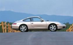 2001 Porsche 911 #17