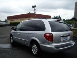 2002 Chrysler Town and Country #9