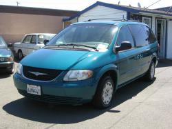 2002 Chrysler Town and Country #5