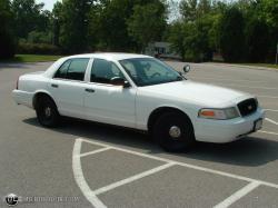 2002 Ford Crown Victoria #4