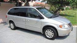 2003 Chrysler Town and Country #17