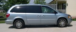 2004 Chrysler Town and Country #10