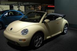 2004 Volkswagen New Beetle #15