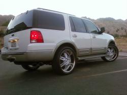 2005 Ford Expedition #14
