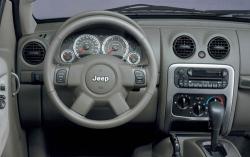 2005 Jeep Liberty #8