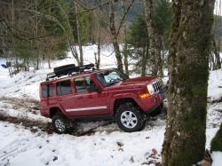 2008 Jeep Commander #2
