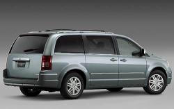 2009 Chrysler Town and Country #3