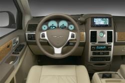 2010 Chrysler Town and Country #14