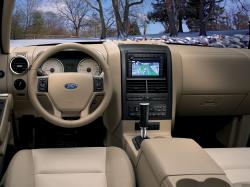 2010 Ford Explorer #12
