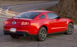2010 Ford Mustang #11