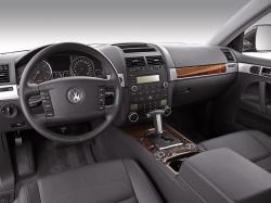2010 Volkswagen Touareg #12