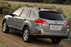 2010 Subaru Outback #6