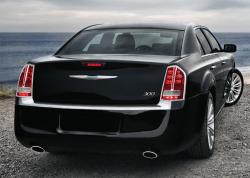 2011 Chrysler 300 #13