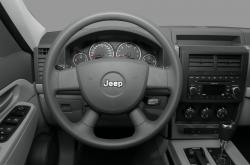 2011 Jeep Liberty #16